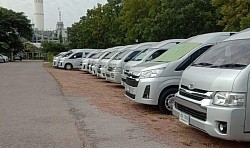 บริการรถตู้ 10-12 ที่นั่ง